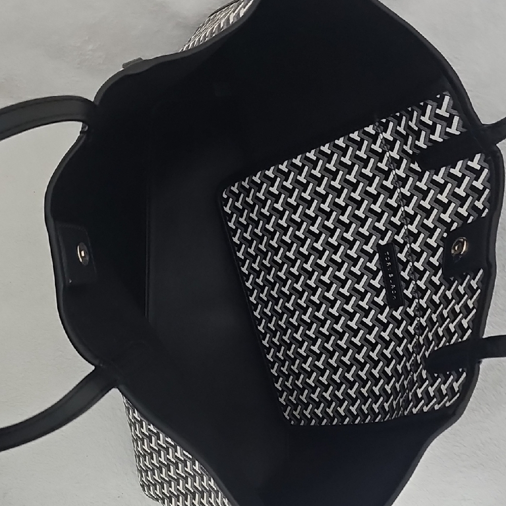 Stylish Black and White Tote Bag Set - Picture 8 of 15